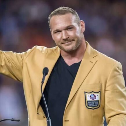 Brian-Urlacher's-Net-Worth